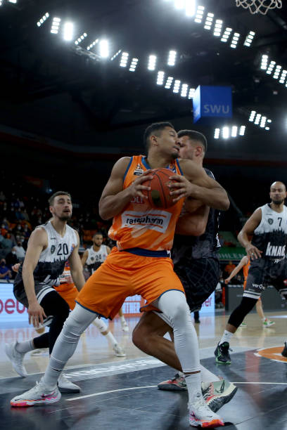 而在欧冠赛 而在欧冠赛