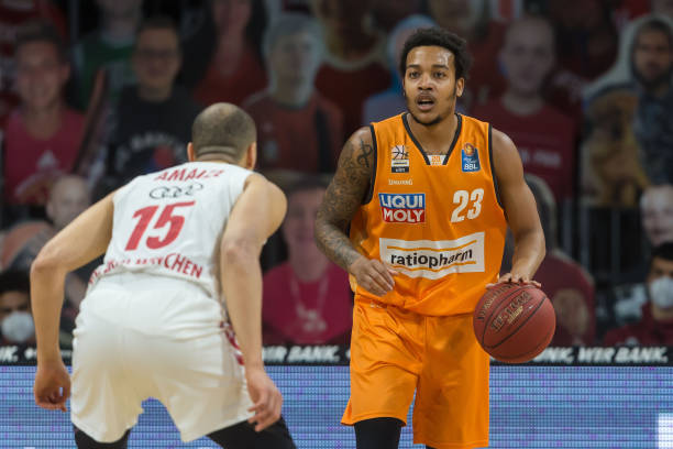 都将在两队 都将在两队