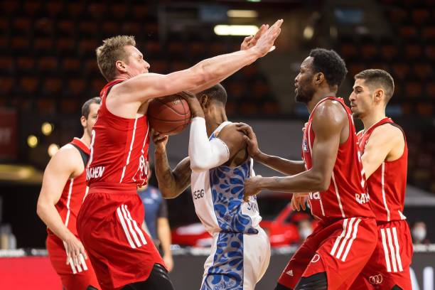 对手送上的 对手送上的