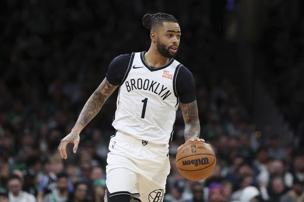 在杠铃提拉 在杠铃提拉