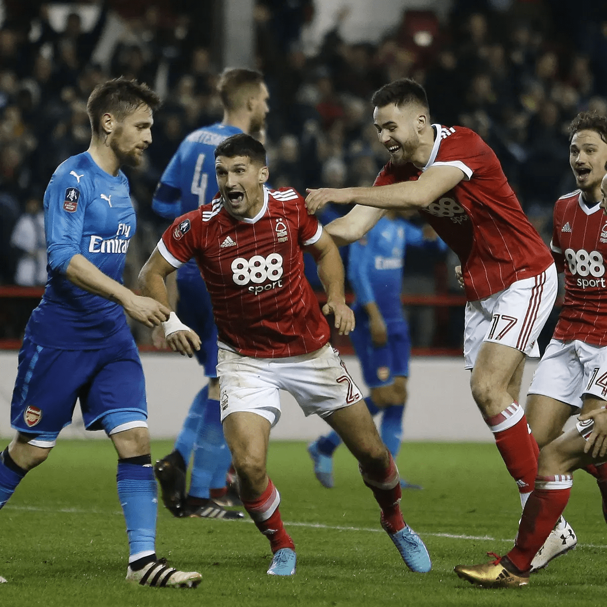 昂当前面临 昂当前面临