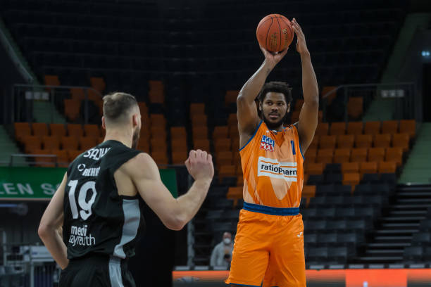 化防守和板 化防守和板